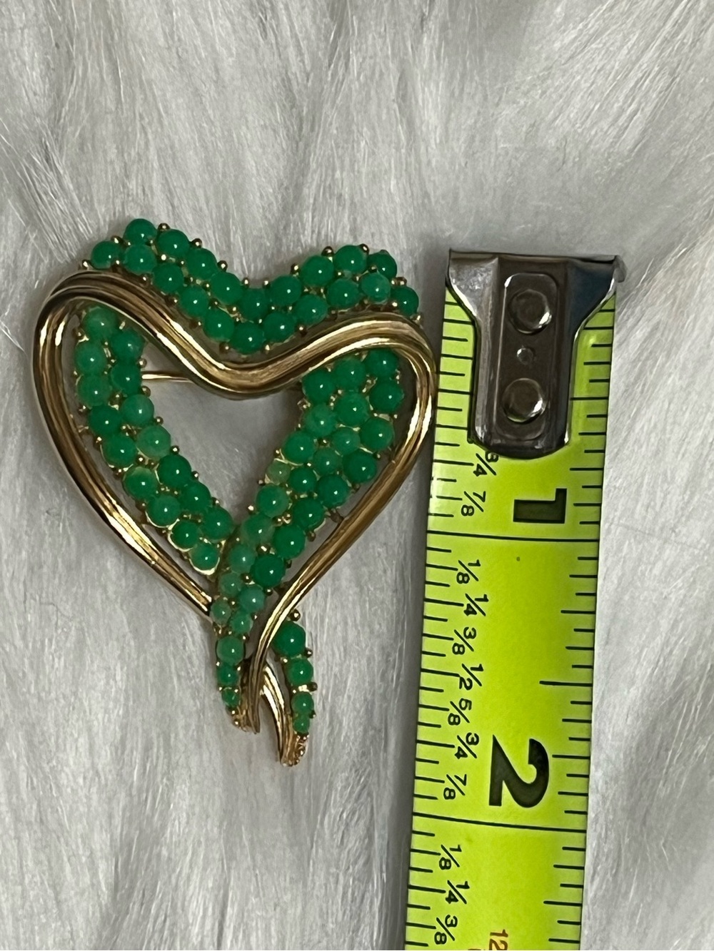 Vintage Trifari Green Heart Brooch - Picture 10 of 11